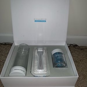 Rodan & Fields Roller AMP Set